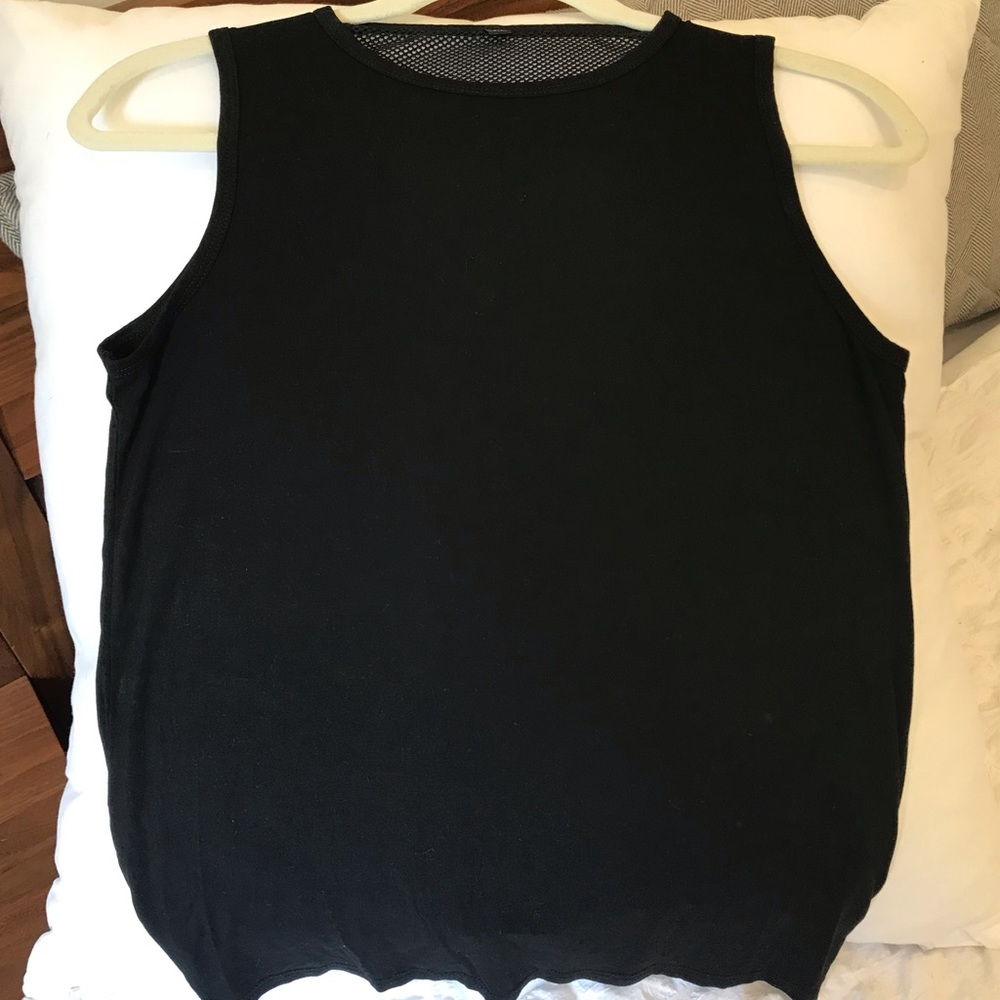 Athletic/yoga top with mesh “v” on back, medium
